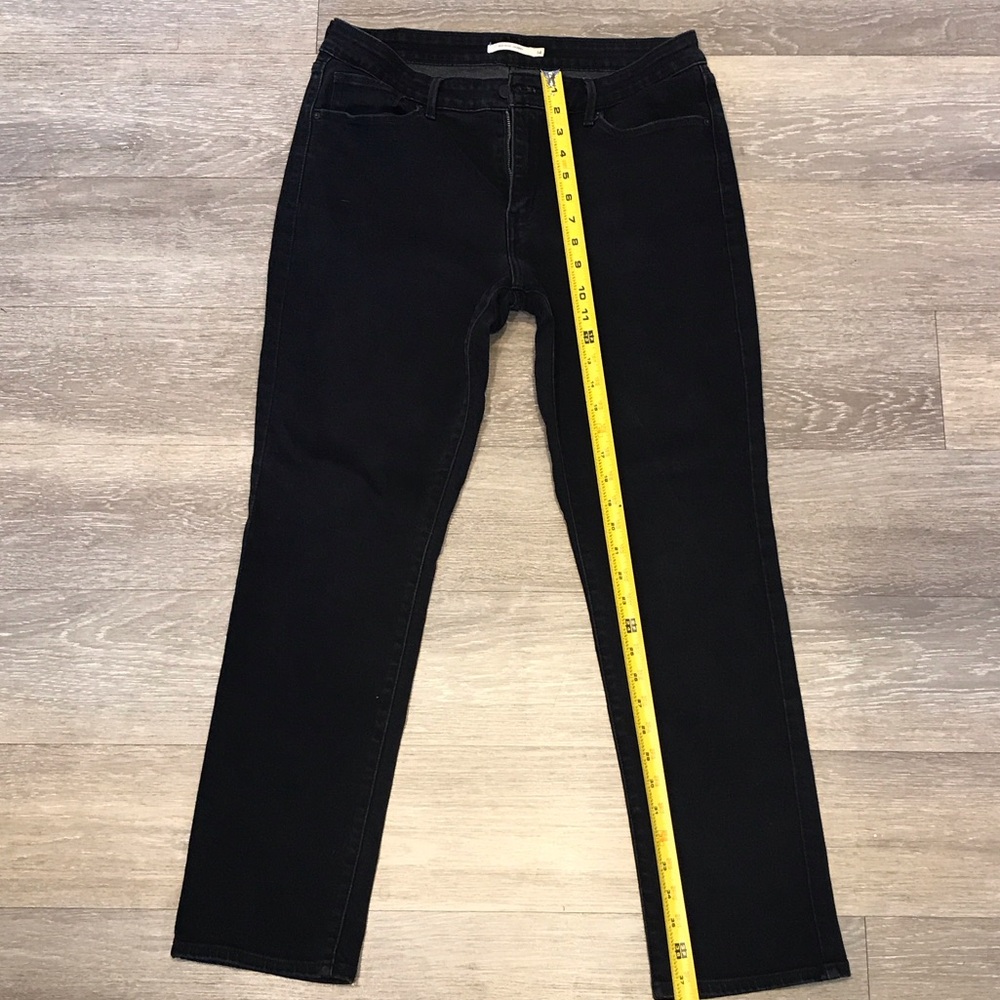 Levi's Women's Black Skinny Jeans - Classic Slim Fit